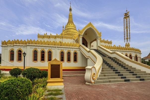 26457289_1472884414388_mthumb